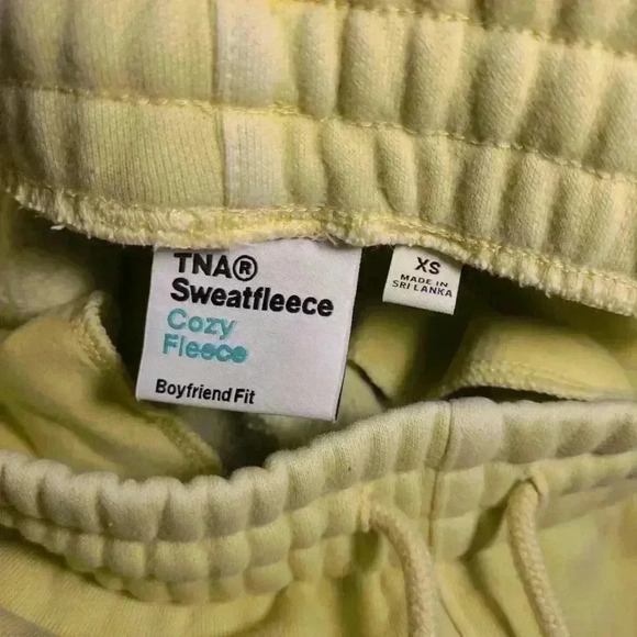 TNA Aritzia Sweatfleece Cozy Fleece Boyfriend Fit Joggers Yellow Women's XS - Picture 4 of 4